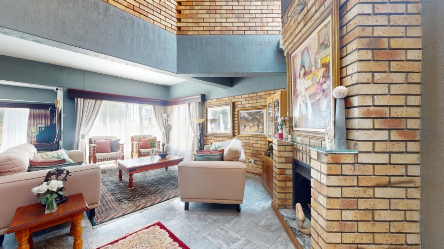 6 Bedroom Property for Sale in Van Der Hoff Park North West